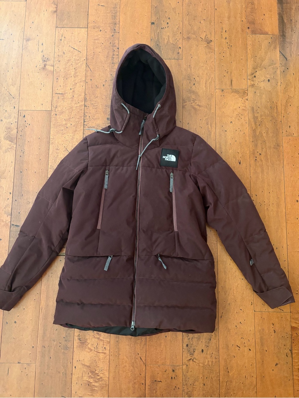 The North Face Hooded Puffer Jacket - Maroon